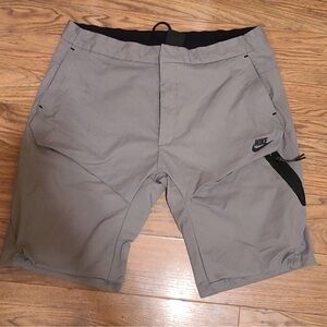 Nike Gray and Green Cargo Shorts Casual Style